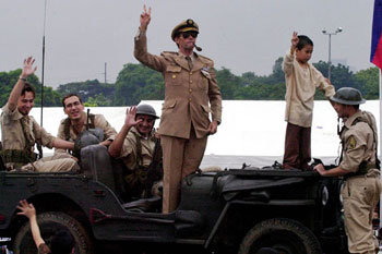 맥아더, 필리핀 독립기념일 축하?