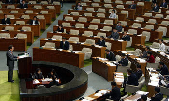 국회 시정연설 한나라 대거 퇴장