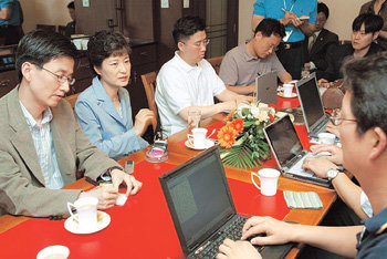 목청 높인 박대표