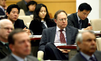 버시바우대사 인권포럼 참석