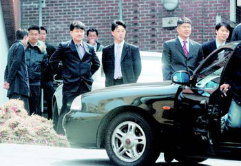 정사장 집 지키는 현대차 직원들