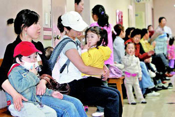 황사 후유증 붐비는 소아과