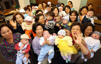 새엄마를 기다립니다