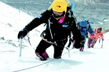 영하30도 초속12m 강풍 뚫고