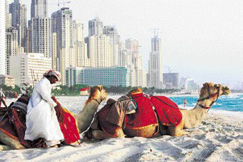 두바이 전통과 첨단의 공존