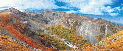 백두산 우람한 근육도 수줍어지는 가을