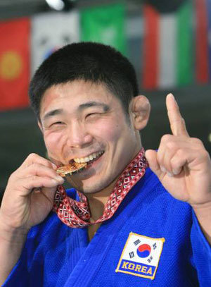 내겐 엄마 같은 누나들