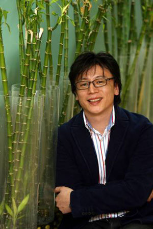 코미디 웃음 뒤엔 고통이 있다