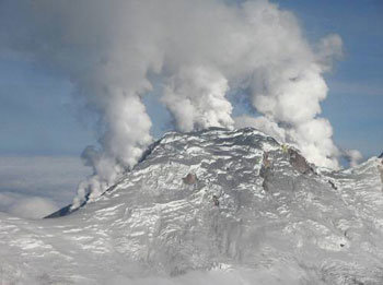 콜롬비아 눈덮인 화산 부글부글