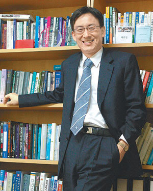 정치인 아집은 자기 프레임에 갇힌 탓