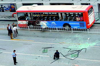 올림픽 앞두고 중 버스폭탄 테러 비상