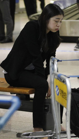 너무 애쓴 연아, 이제 좀 쉬어요 평창올림픽 유치단 귀국