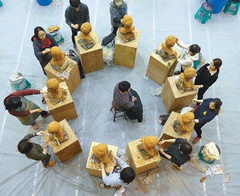 합격을 빚는 손길들