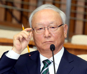 이병호 국정원장 후보자 5•16은 쿠데타이지만 국가안보 기여