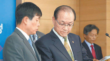 여서도 경질론 황우여 아휴~