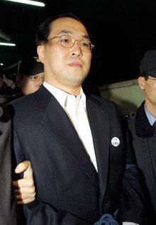 한국 조폭은 정치인이 키웠다