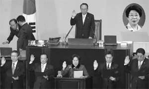 17일짜리 국회의원 탄생…한국정치사의 ‘블랙 코미디’