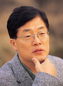 황인오 전 조선노동당 중부지역당 총책 “2004년 총선 직전, 한나라당 정형근 의원이 정치입문 제의”