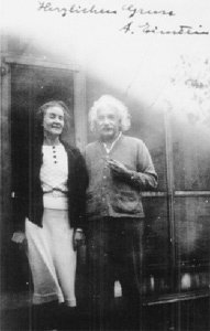 아인슈타인과 KGB 女스파이의 ‘10년 밀애’