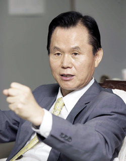 〈인터뷰〉 ‘핵 무장론’으로 돌아선 ‘비핵화 선언’ 주역 박철언 전 의원