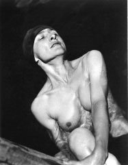 20세기 미국 현대미술의 독보적 여성화가 조지아 오키프