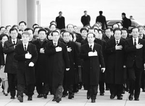 ‘쟁점법안 폭풍의 핵’ 김형오 국회의장