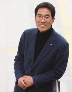 ‘전기는 인권이다’펴낸 한국전력 노조위원장 김주영