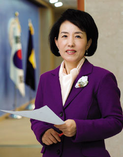 최장수 여성대변인 자유선진당 박선영 의원