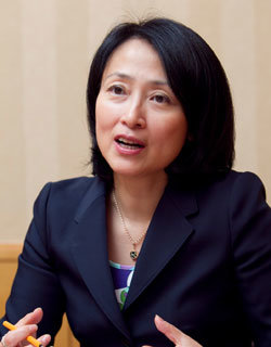 세계 명문 스위스 IMD(국제경영개발원) 최초의 한국인 교수 로사 전