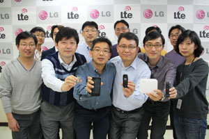 제조업 무시, 기술개발 소홀…LTE, 묘책 될까?