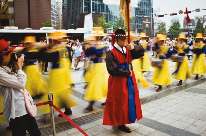 서울의 정치·경제·문화를 아우르다