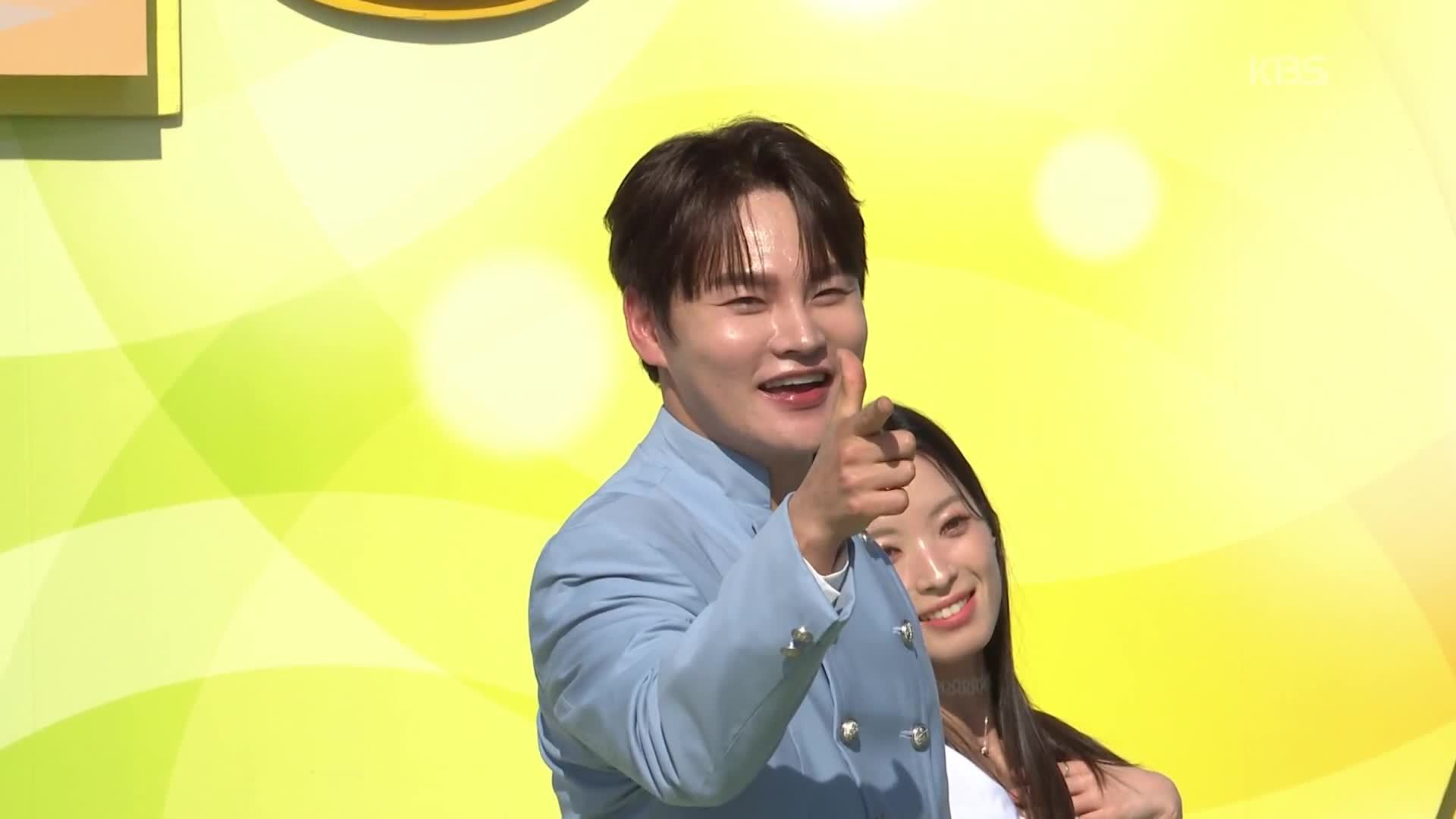초대가수 박서진 씨의 지나야 | KBS 261011 방송  