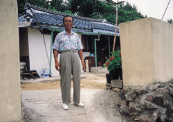 74살 섬마을 집배원 ‘産災’에 운 사연