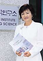 “성실·친절 한국 간호사 미국서 인기 캡”