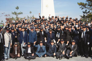 “돌격 앞으로!” … 잊힌 하루살이 소위들