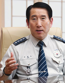 “검찰과 껄끄러운 경찰간부 승진 청와대 반대로 무산”