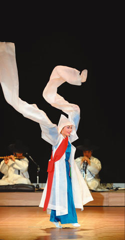 “한국 전통무용 일본 전파 시코쿠 섬 모든 절에서 승무 공연”