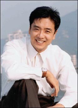 영화 ‘역전에 산다’에서 코믹연기 펼치는 영화배우 김승우