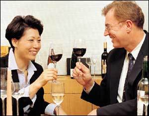 ‘와인 박사’귀화 독일인 이참씨 부부와 함께 떠나는 와인 여행