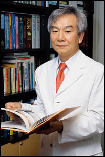 통증치료 전문의 김문호 박사가 들려주는 ‘면역력 강화시키는 봉독요법’