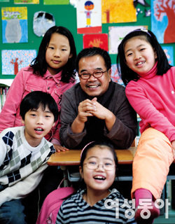 시골 교사로 아이들과 자연과 벗하며 사는 ‘섬진강 시인’ 김용택