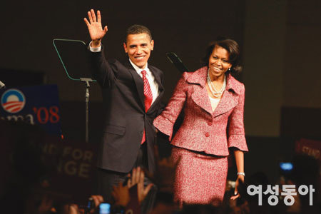 미국 최초 흑인 대통령에 도전하는 버락 오바마
