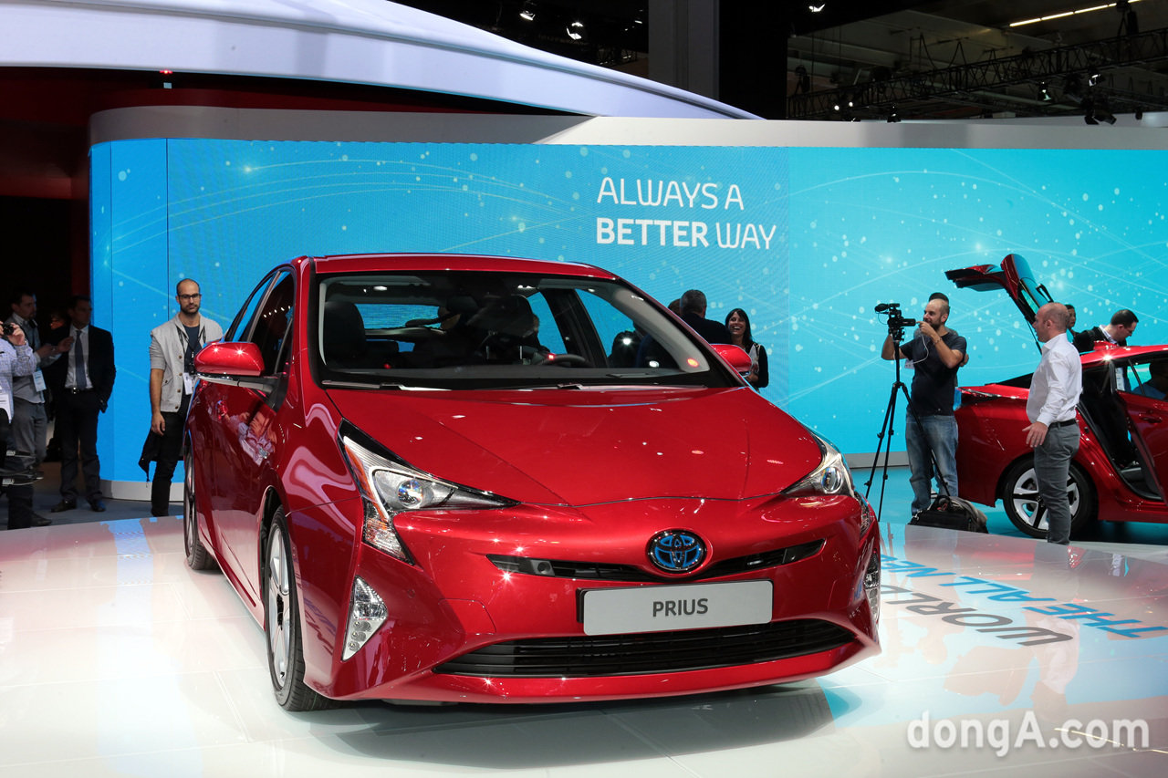 도요타 신형 프리우스 美가격 공개···최고 3500만 원까지 : 비즈N