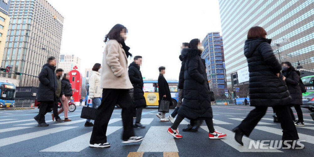 서울 눈 예보, 제설 비상근무 발령! 도로 안전 대책 가동