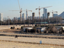 서울시 “민간 재개발 외면한 반쪽대책”… 경마장 이전엔 과천 반발 서울시 “민간 재개발 외면한 반쪽대책”… 경마장 이전엔 과천 반발