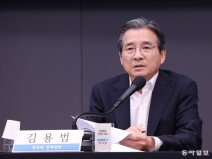 김용범 “李지지율 하락, 부동산-세제 때문 아냐…정책기조 큰 전환 없을 것”
