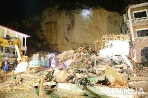 중국 후베이성 호텔 붕괴 현장… 다수 매몰