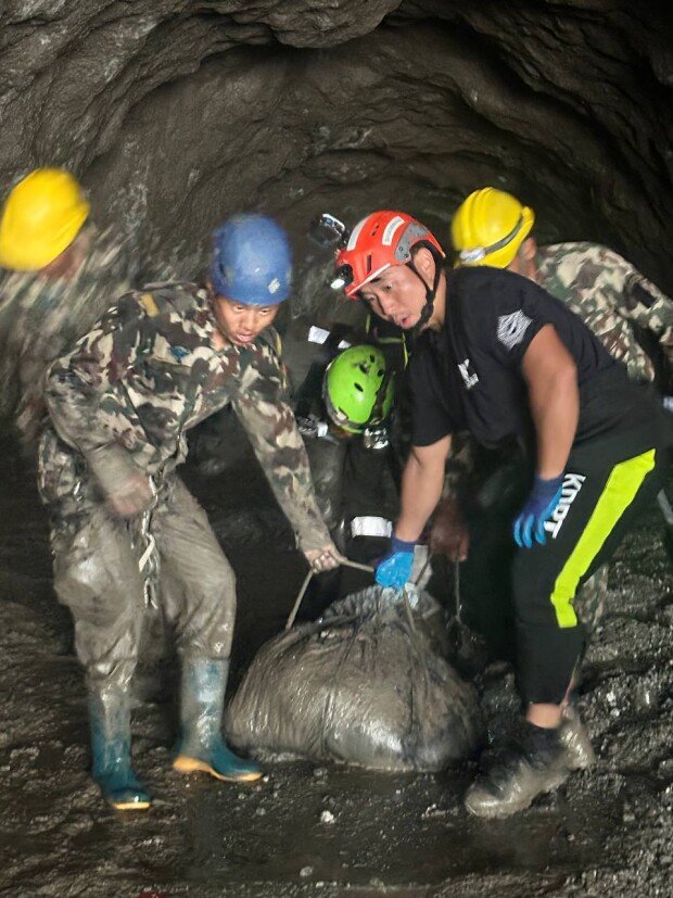 韩国人失踪的尼泊尔电站工地救出一名中国人