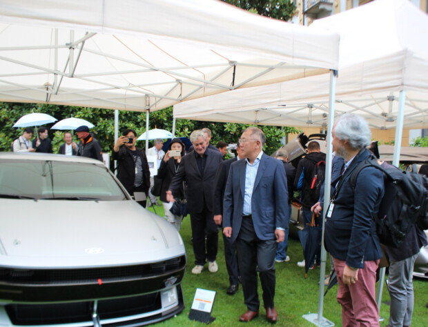Hyundai Motor presenta la N Vision 74 in una mostra in Italia