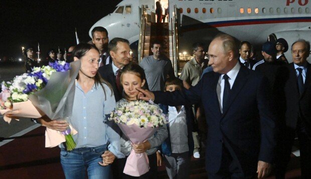 West and Russia swap 24 prisoners, including FSB agent